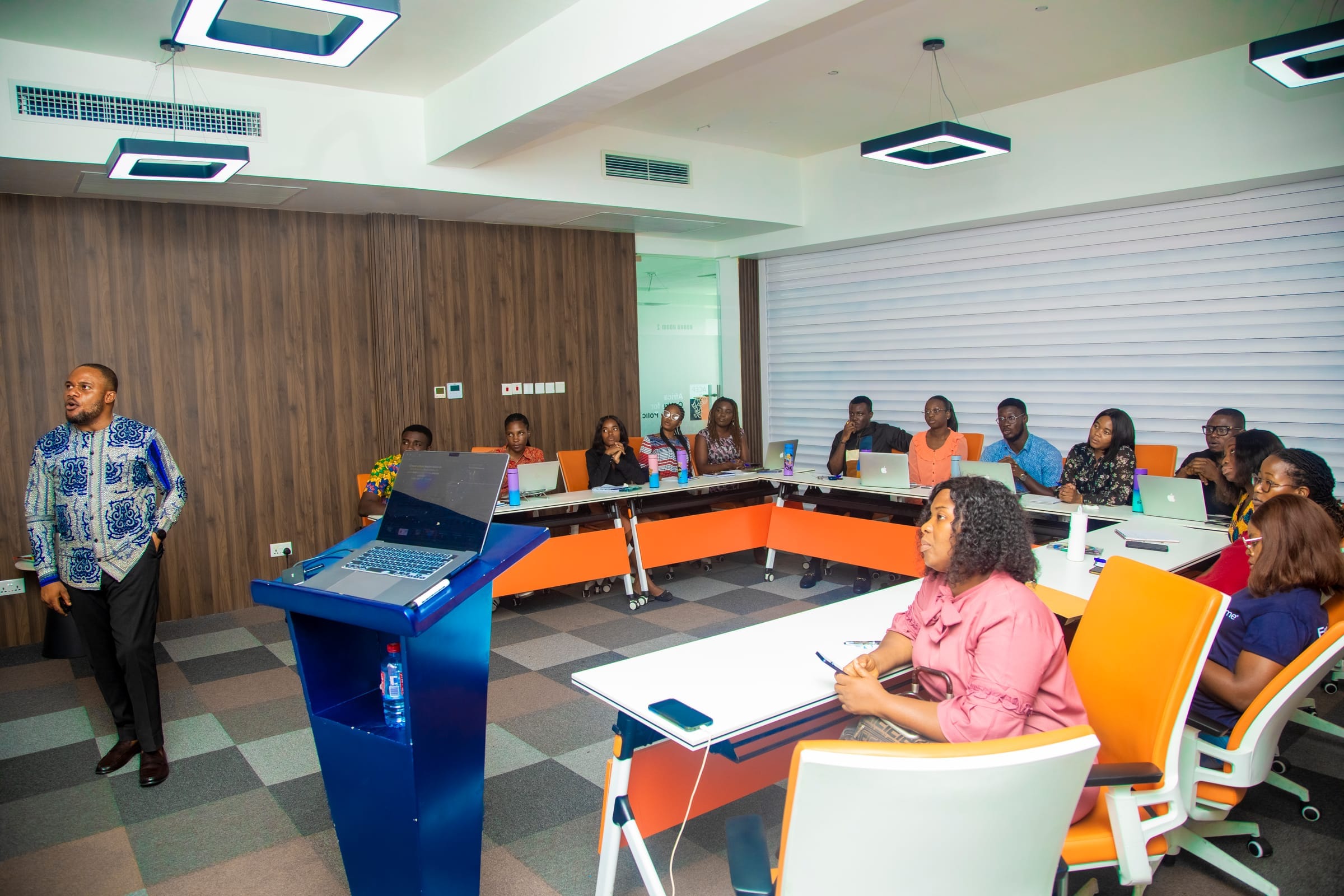 Mentorship that scales: learning and connection in session